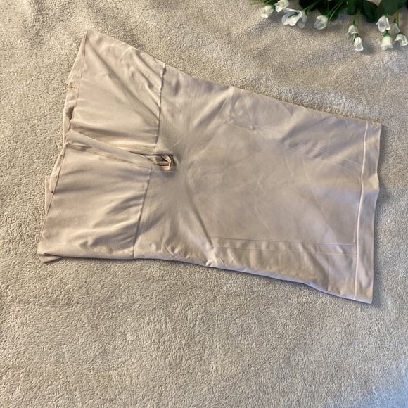 SPANX by Sara Blakely Shapewear - Picture 4 of 8